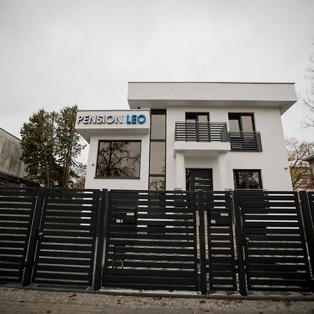 Pension Leo ベルリン エクステリア 写真