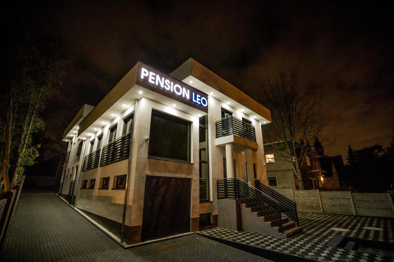 Pension Leo ベルリン エクステリア 写真